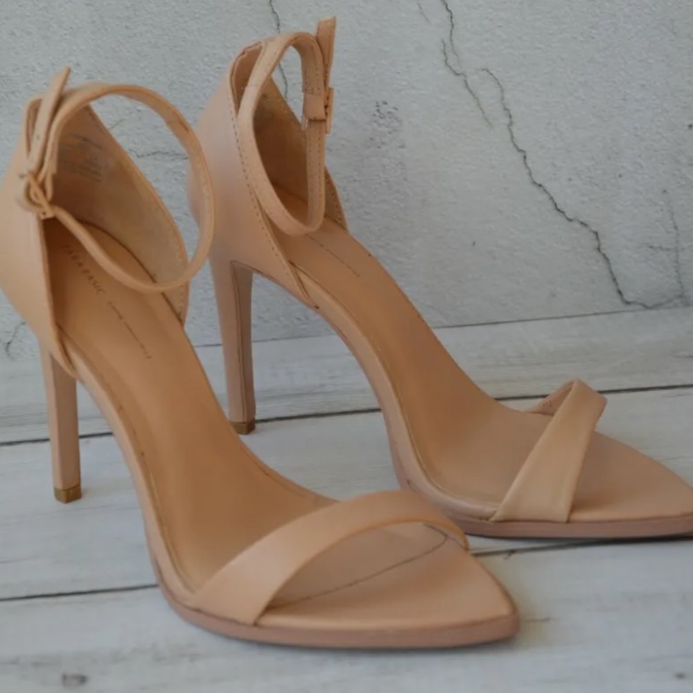 RARE New ZARA Ankle Strap Tan Heels